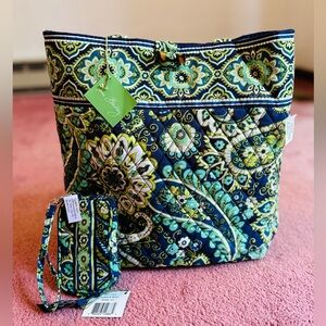 Vera Bradley Tote w/ Mini zip purse, Rhythm and Blues pattern